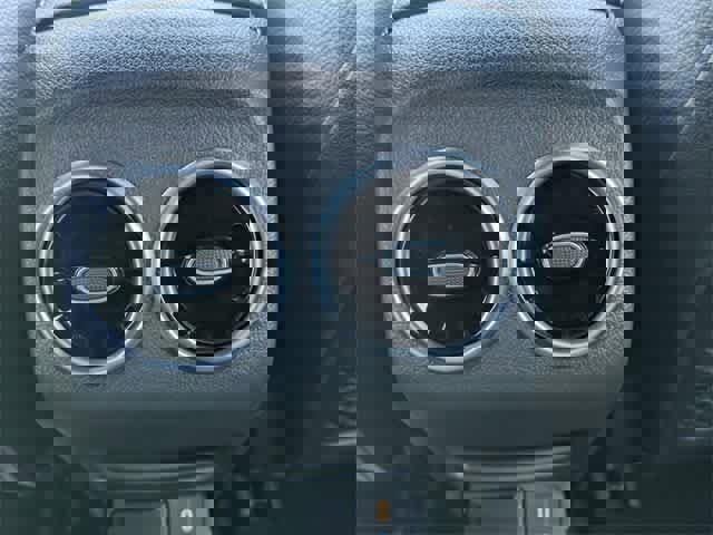 New 2025 Mercedes-Benz GLB 250 image 4