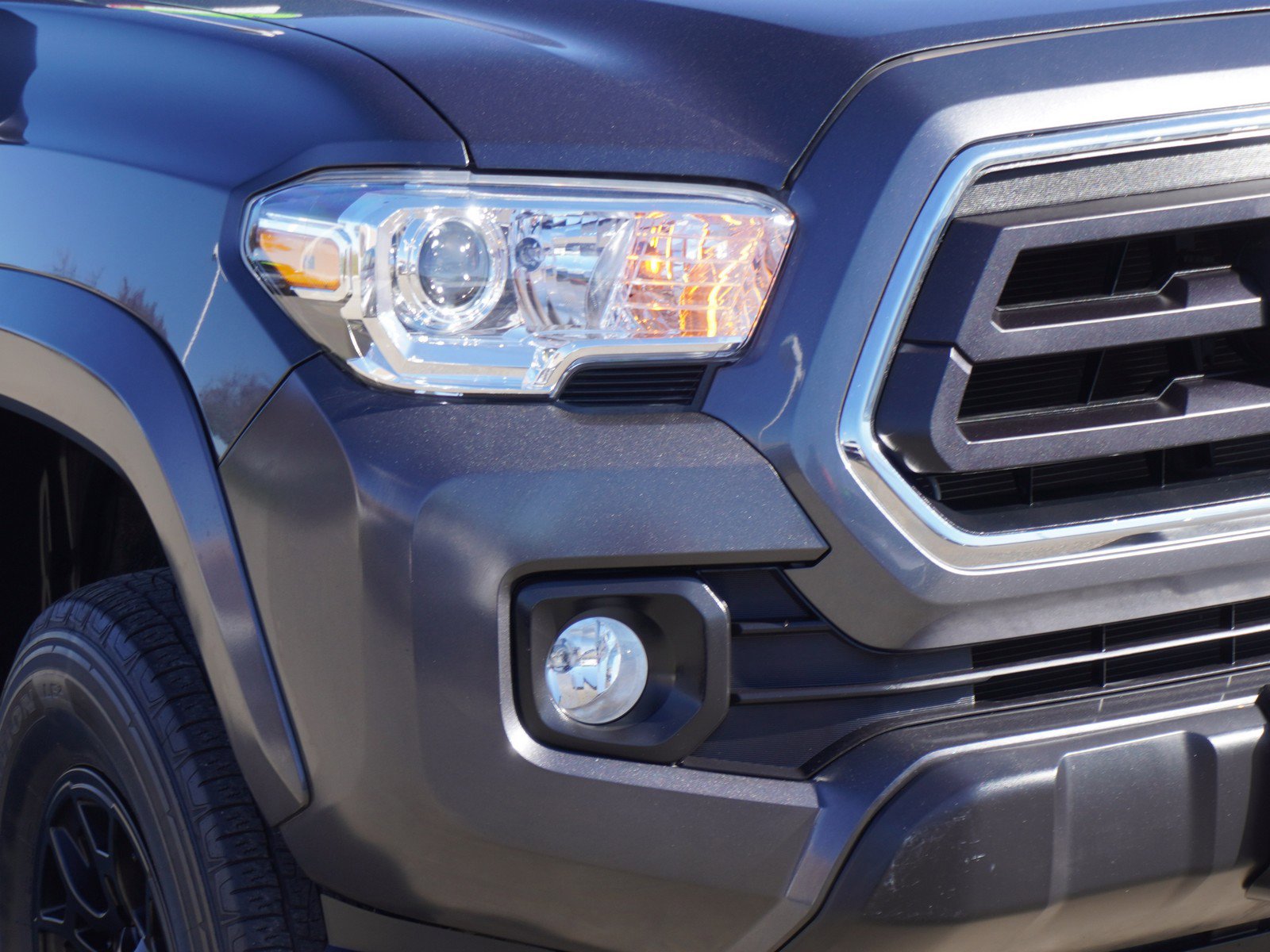 Used 2022 Toyota Tacoma SR5 image 3
