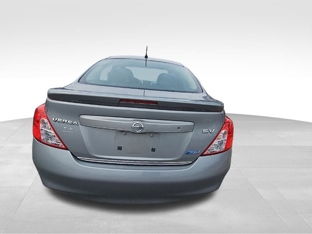 Used 2014 Nissan Versa SV w/ Convenience Package FWD image 11