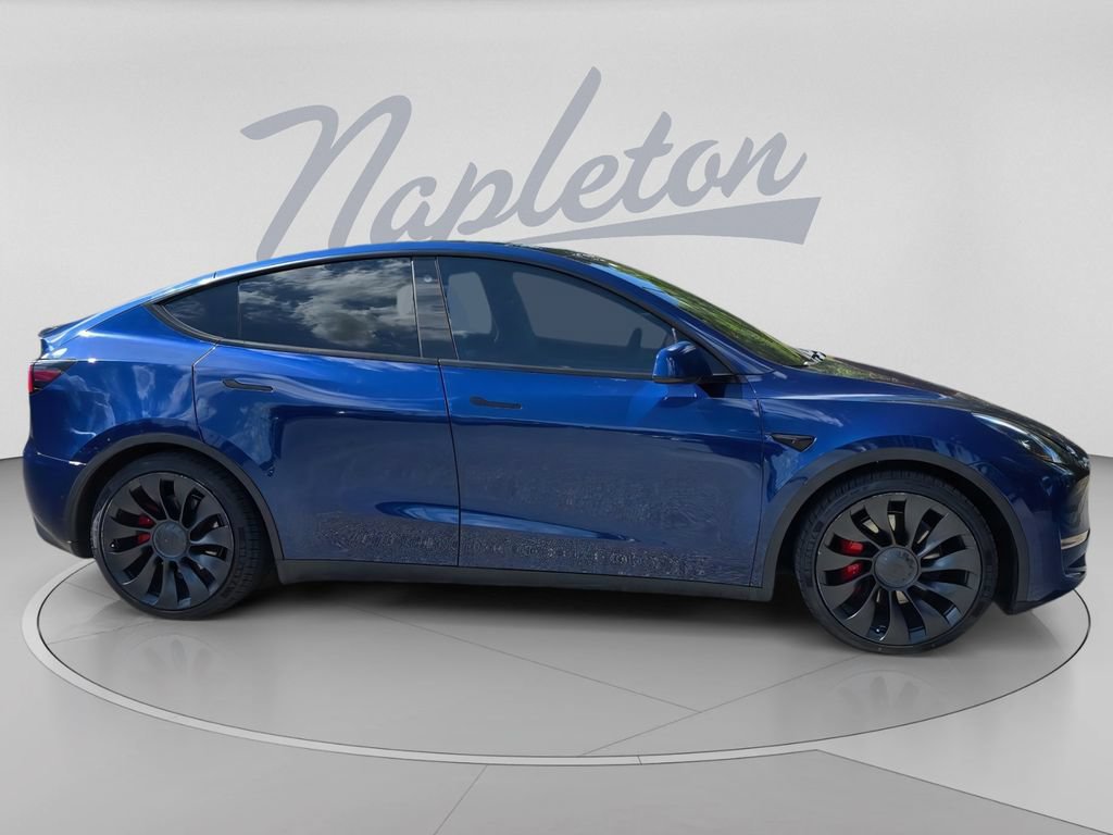 Used 2022 Tesla Model Y Performance AWD/4WD image 3