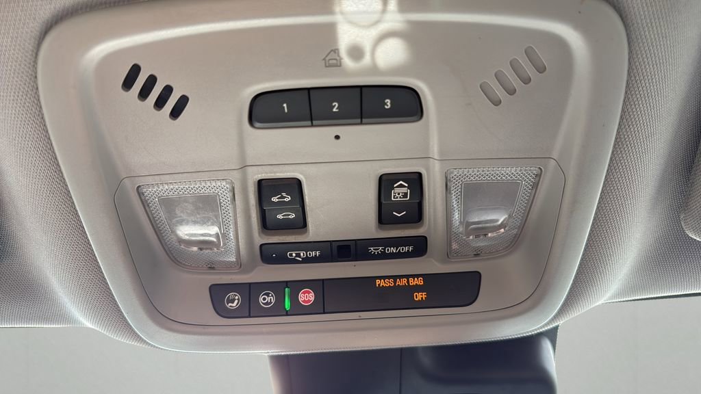 Used 2016 Chevrolet Malibu Premier w/ Driver Confidence Package II FWD image 34