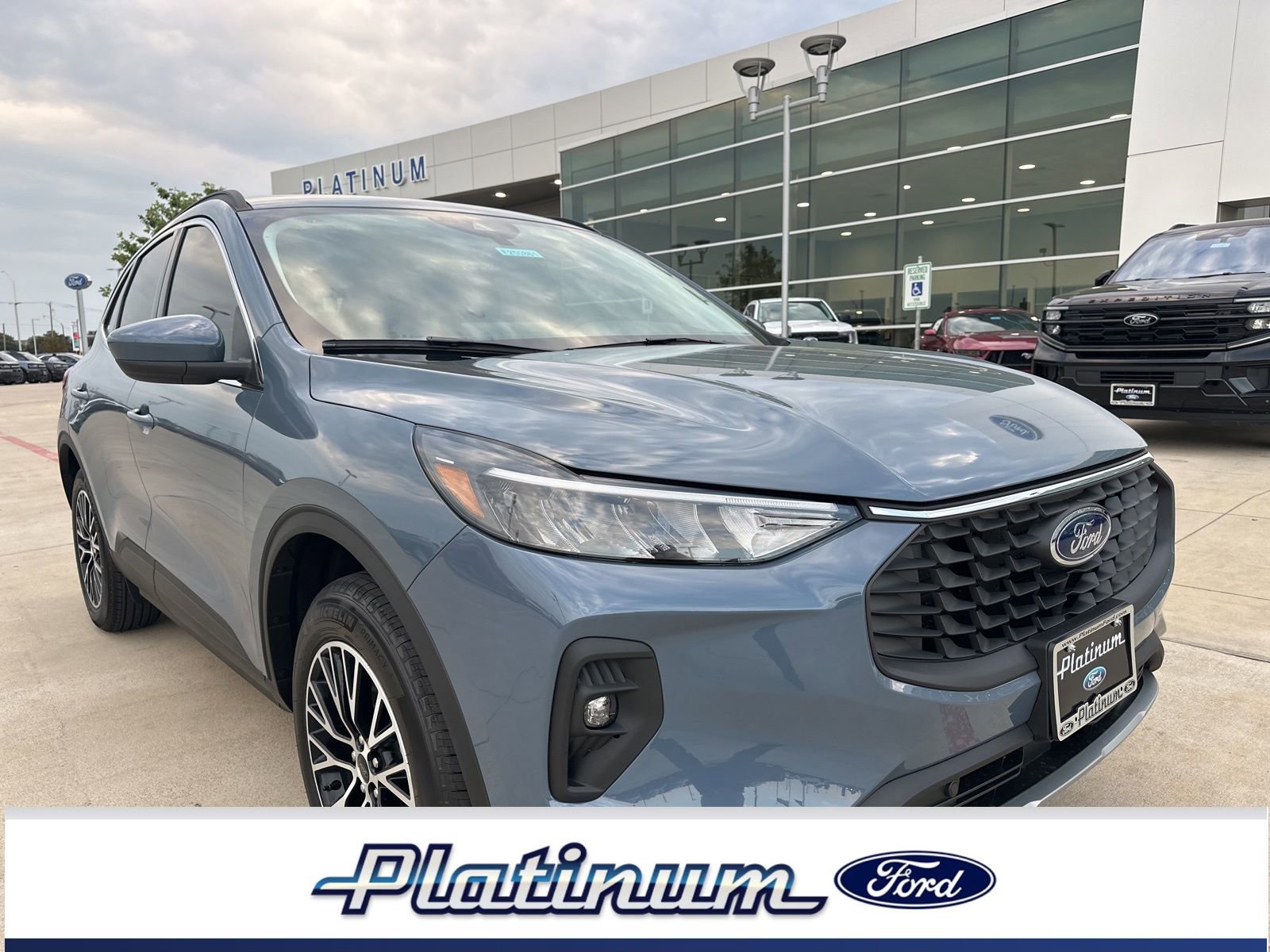 Used 2025 Ford Escape SE