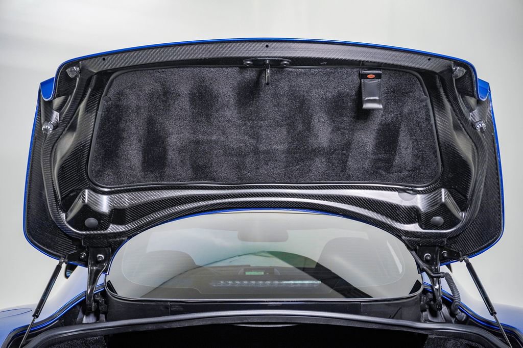 Used 2014 Aston Martin Vanquish Coupe image 33