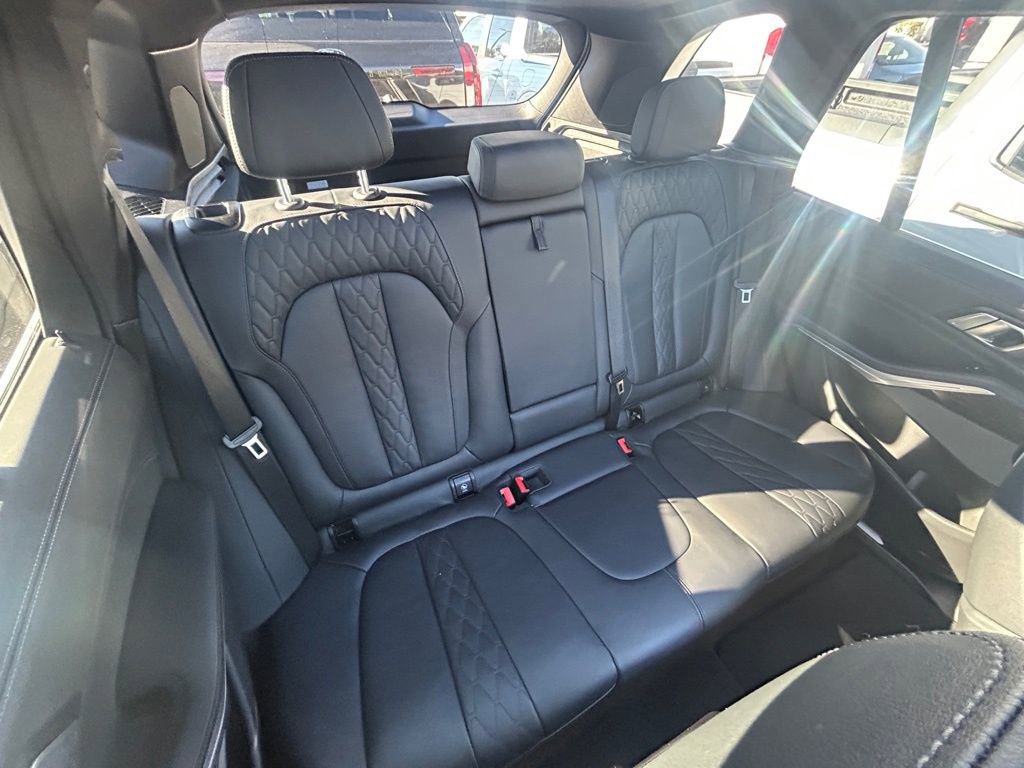 Used 2025 BMW X5 xDrive50e image 25