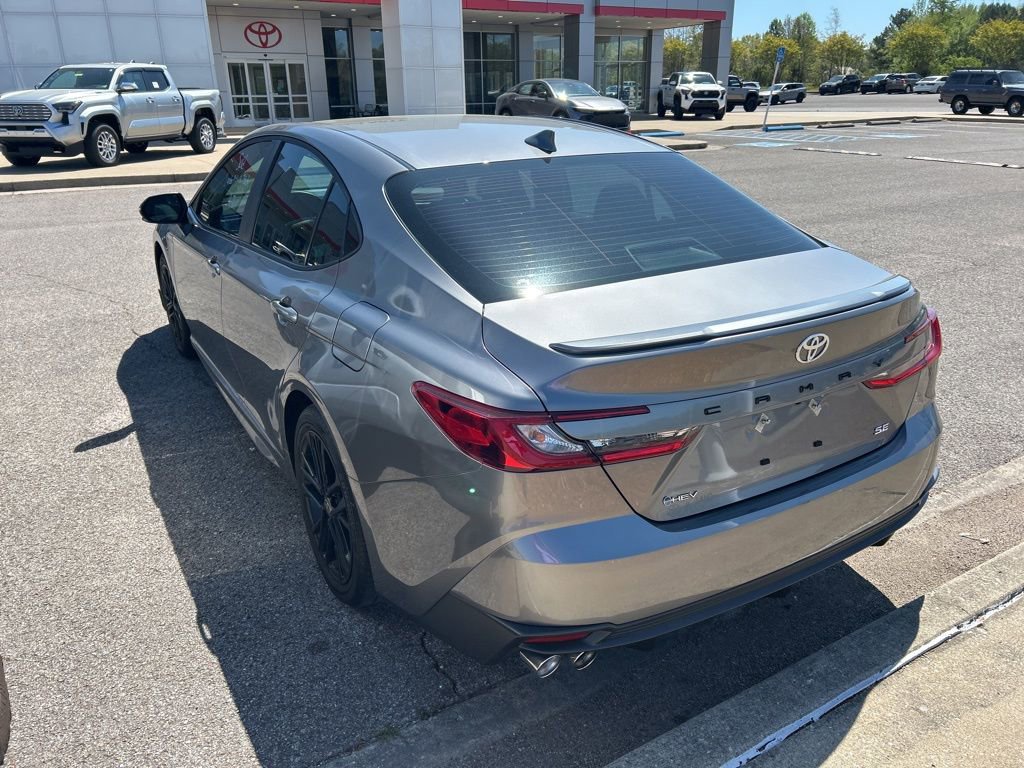 Used 2025 Toyota Camry SE w/ Convenience Package image 6