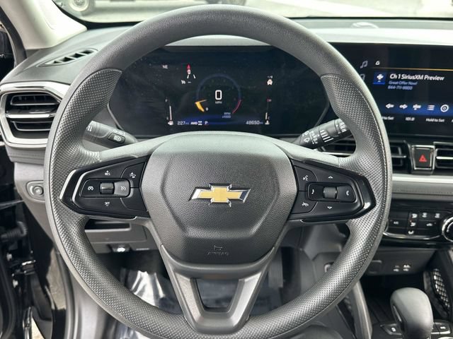 Used 2025 Chevrolet TrailBlazer LT AWD/4WD image 13