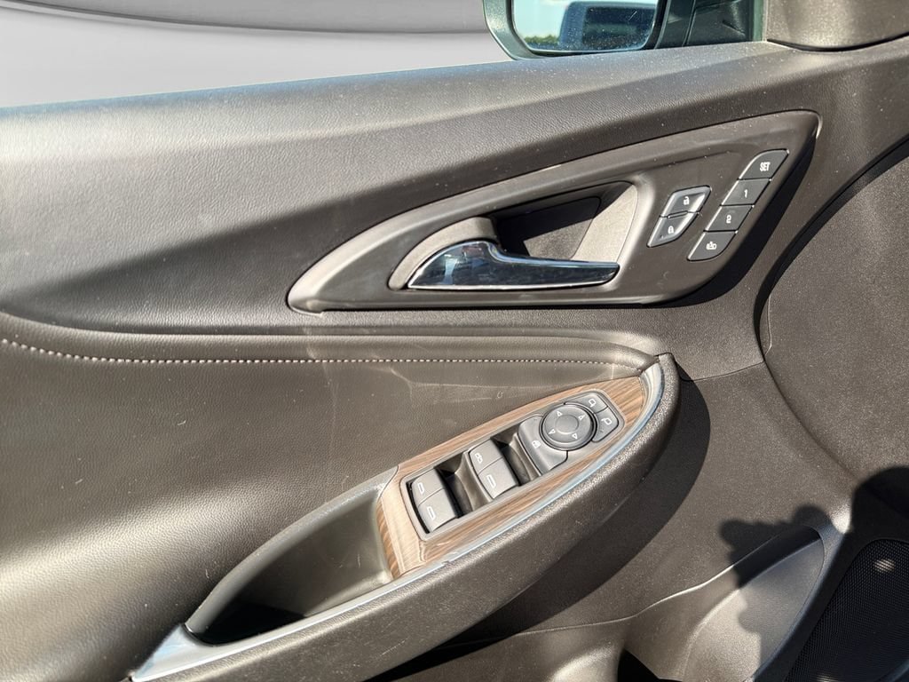 Used 2024 Chevrolet Malibu LT FWD image 11