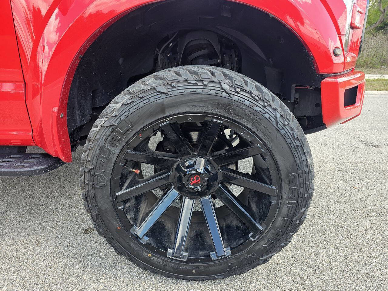 Used 2019 Ford F150 Raptor w/ Equipment Group 802A Luxury AWD/4WD image 14