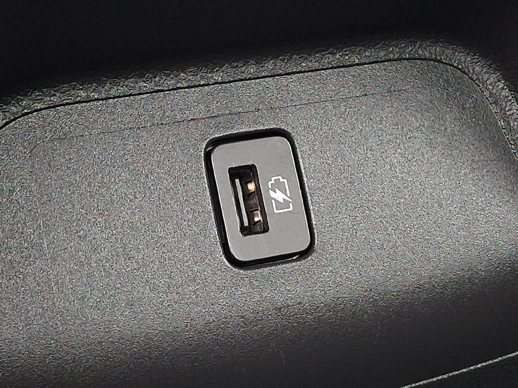 Used 2025 Nissan Sentra SV w/ All-Weather Package FWD image 11