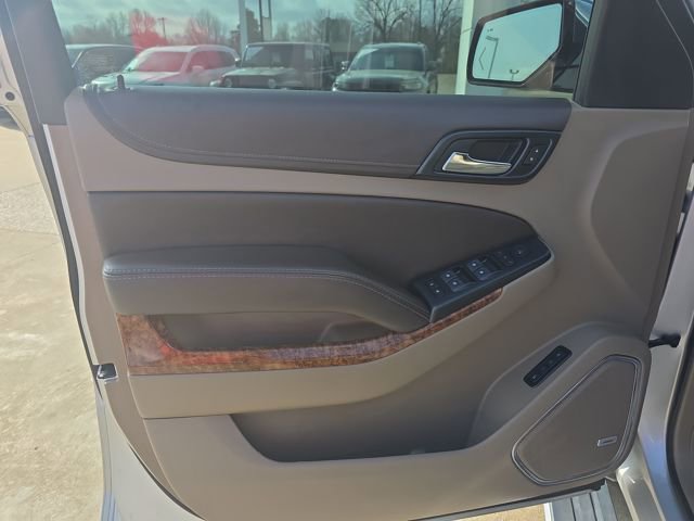 Used 2018 Chevrolet Suburban Premier image 10