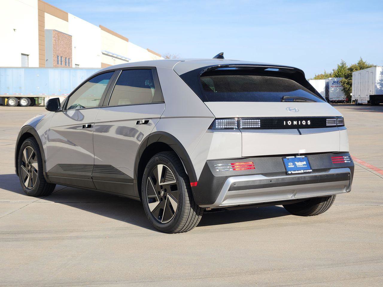 New 2026 Hyundai Ioniq 5 SEL image 3