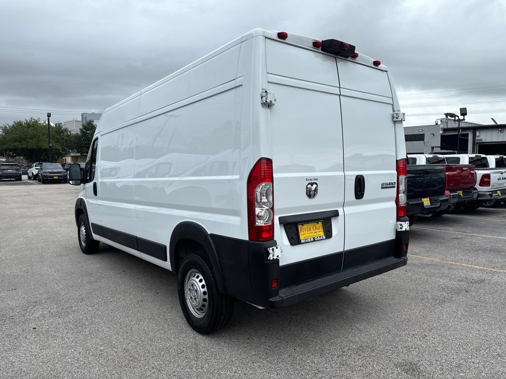 Used 2026 RAM ProMaster 2500 w/ Safety Group FWD image 4