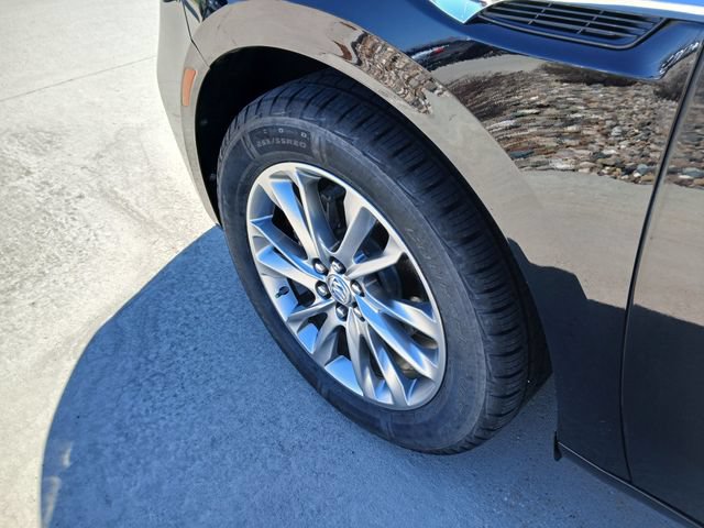 Certified 2024 Buick Enclave Avenir w/ Avenir Technology Package AWD/4WD image 35
