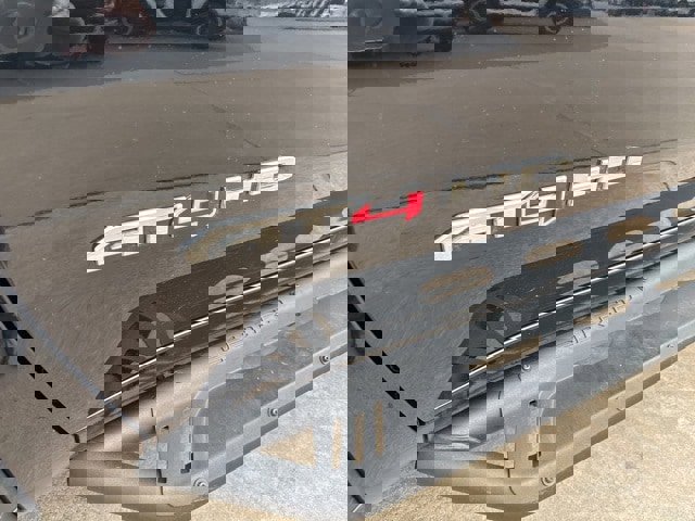 Used 2025 GMC Sierra 2500 AT4 image 5