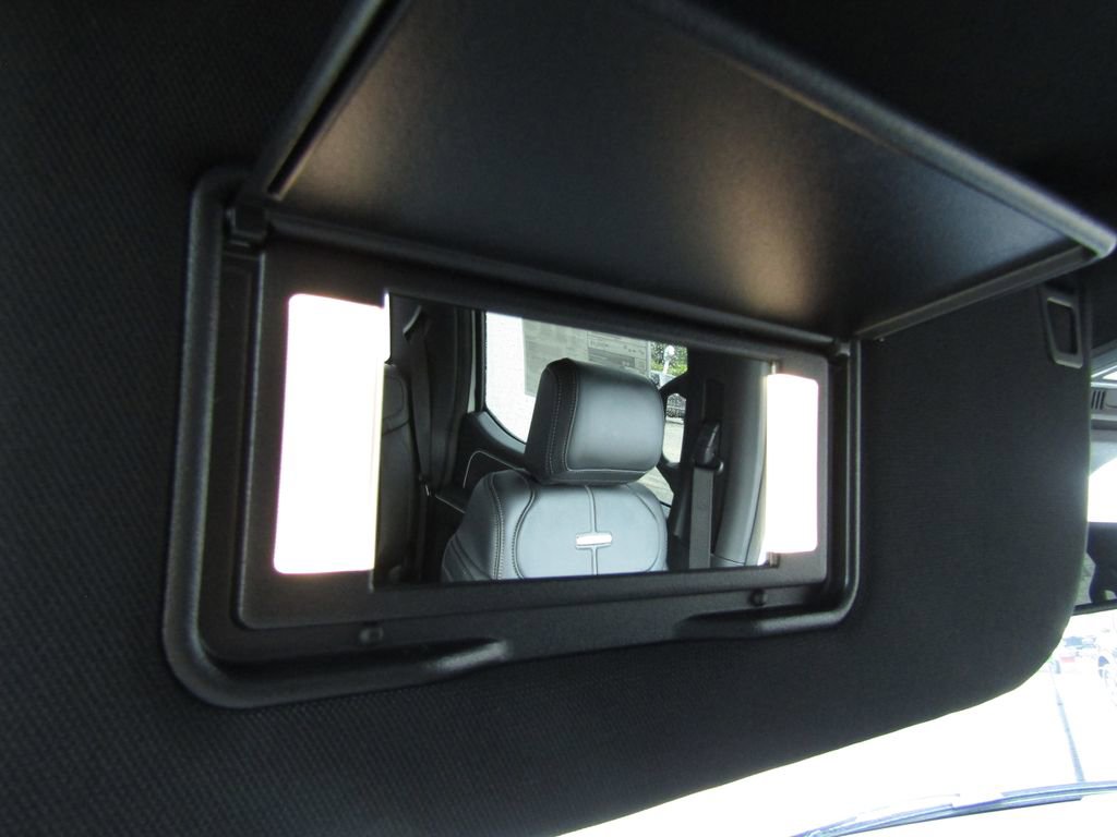New 2025 Ford F150 Lightning Platinum w/ Dark Elements Package image 33