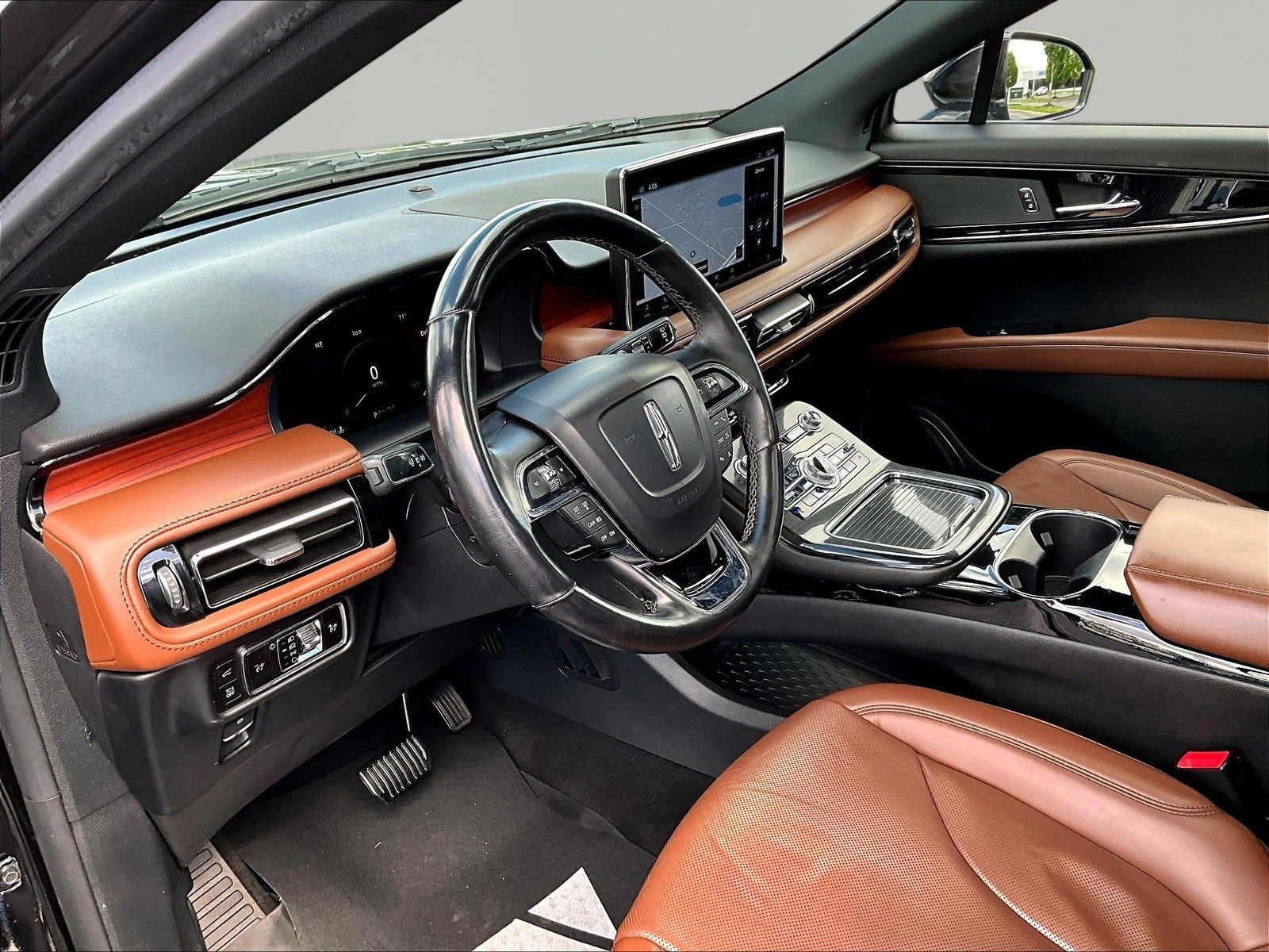 Used 2023 Lincoln Nautilus Reserve AWD/4WD image 17
