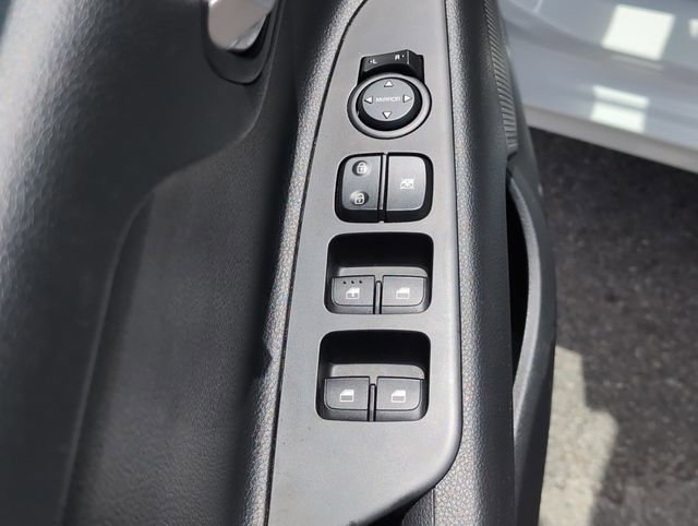 Used 2023 Kia Rio S w/ Technology Package image 16