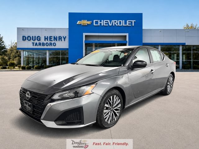 Used 2025 Nissan Altima 2.5 SV FWD image 1