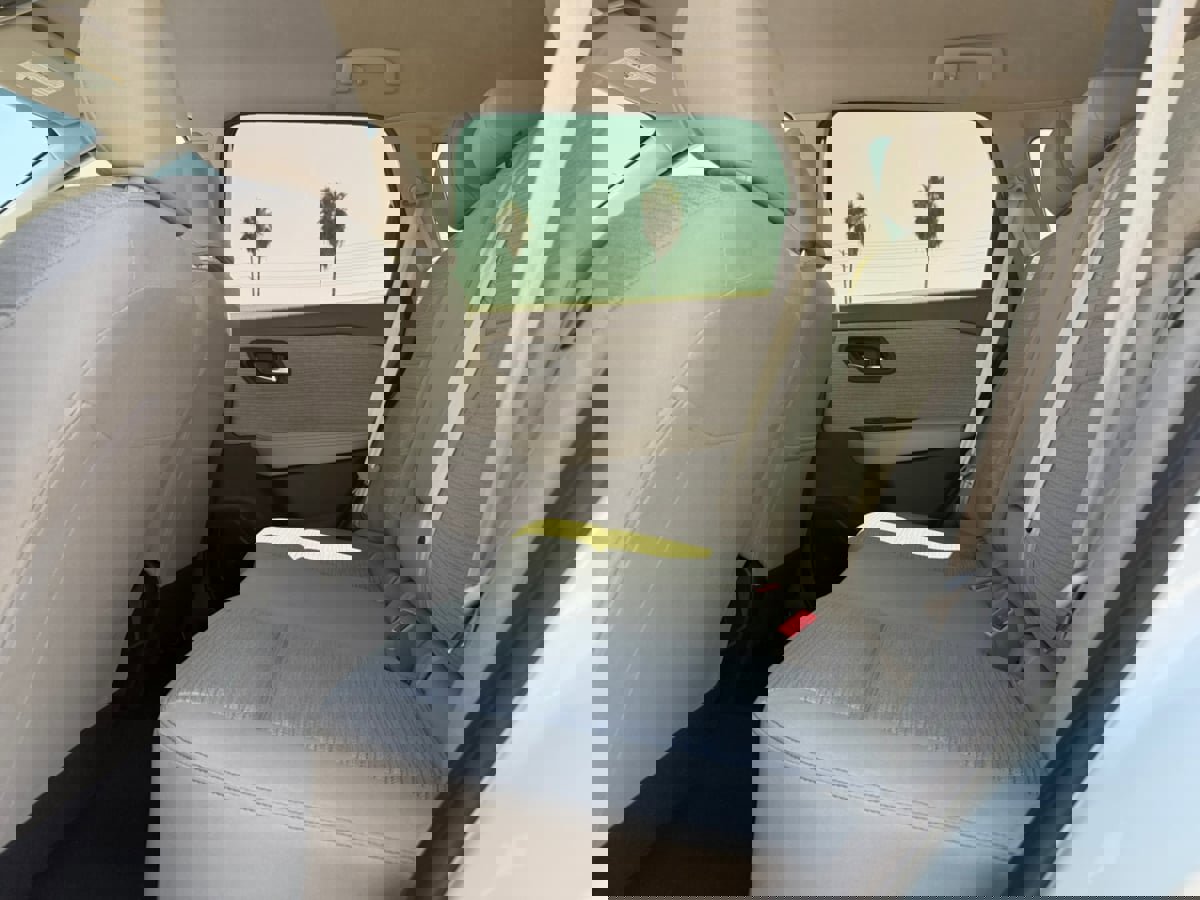 Used 2023 Nissan Rogue SV image 17