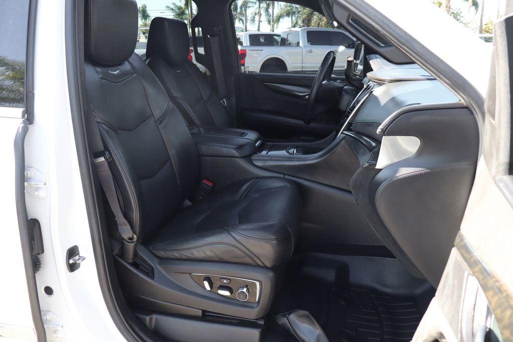 Used 2017 Cadillac Escalade ESV Platinum image 47