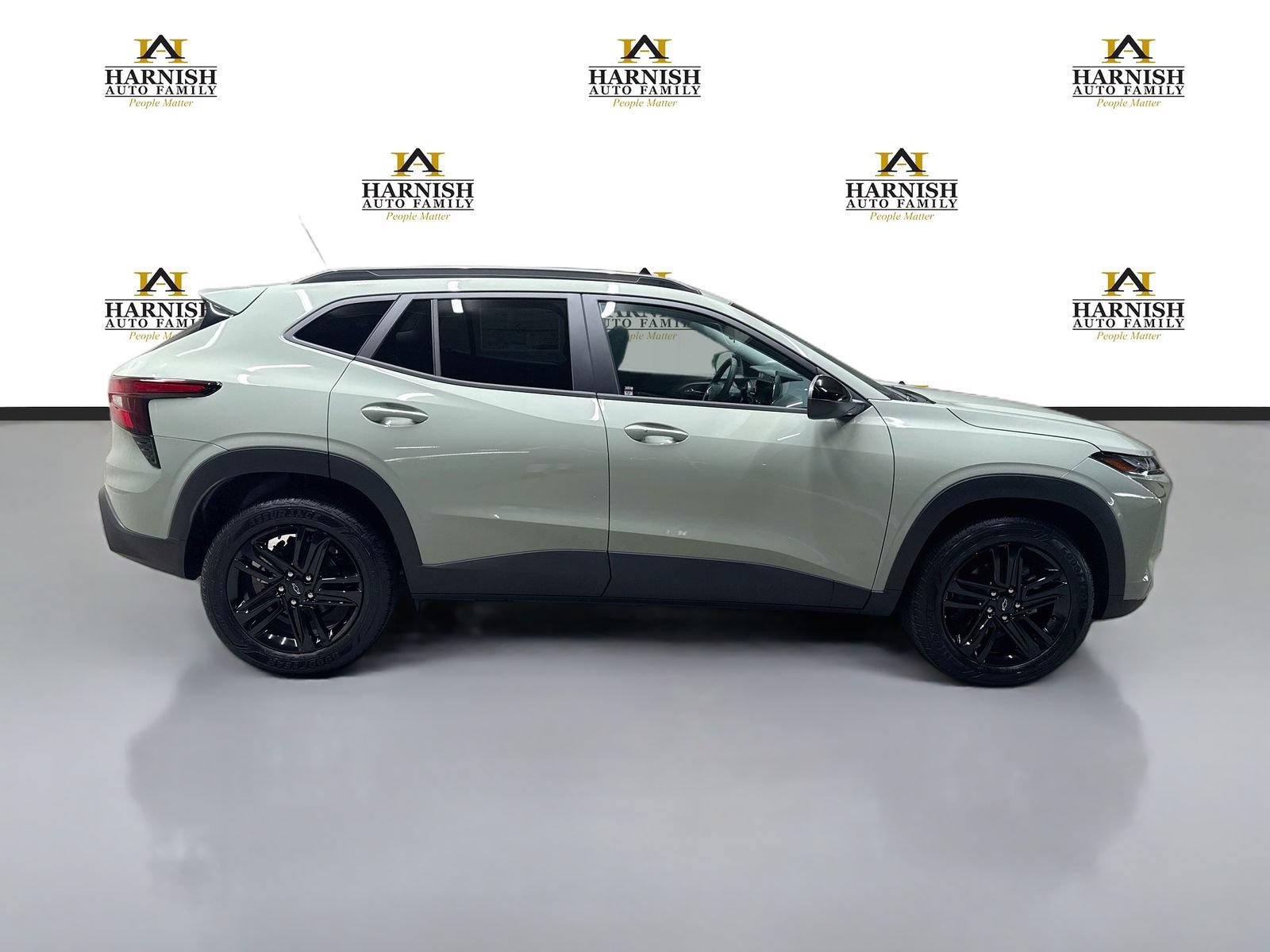 New 2026 Chevrolet Trax ACTIV w/ Sunroof Package FWD image 4