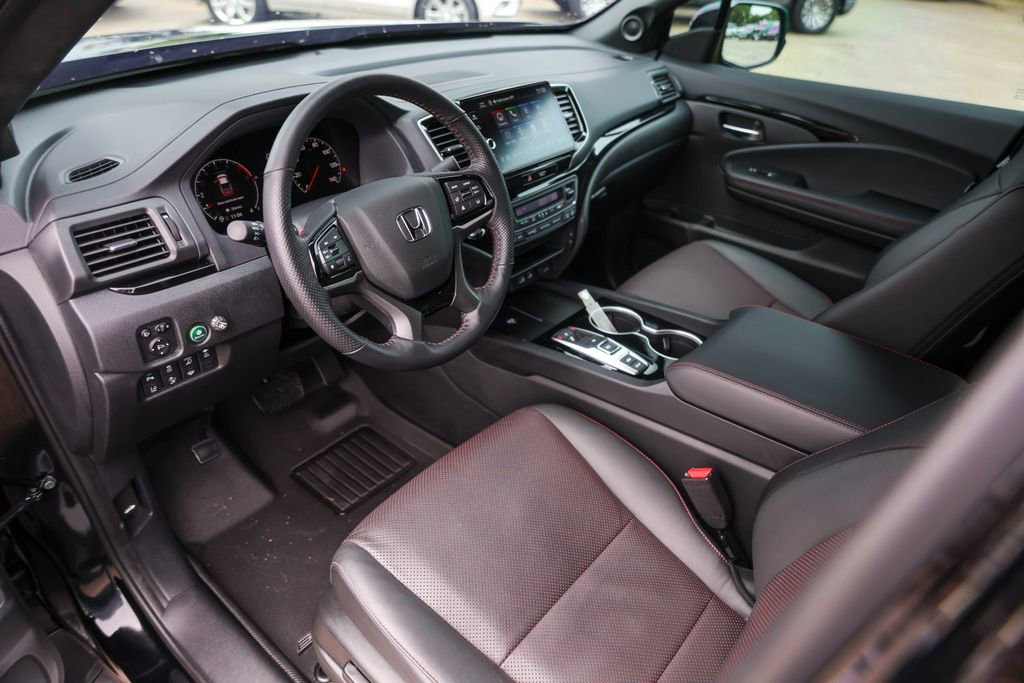 Used 2024 Honda Ridgeline Black Edition image 10