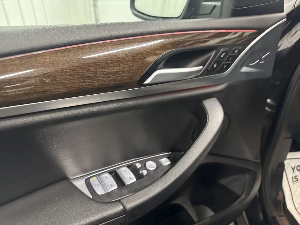 Used 2023 BMW X3 xDrive30i image 5