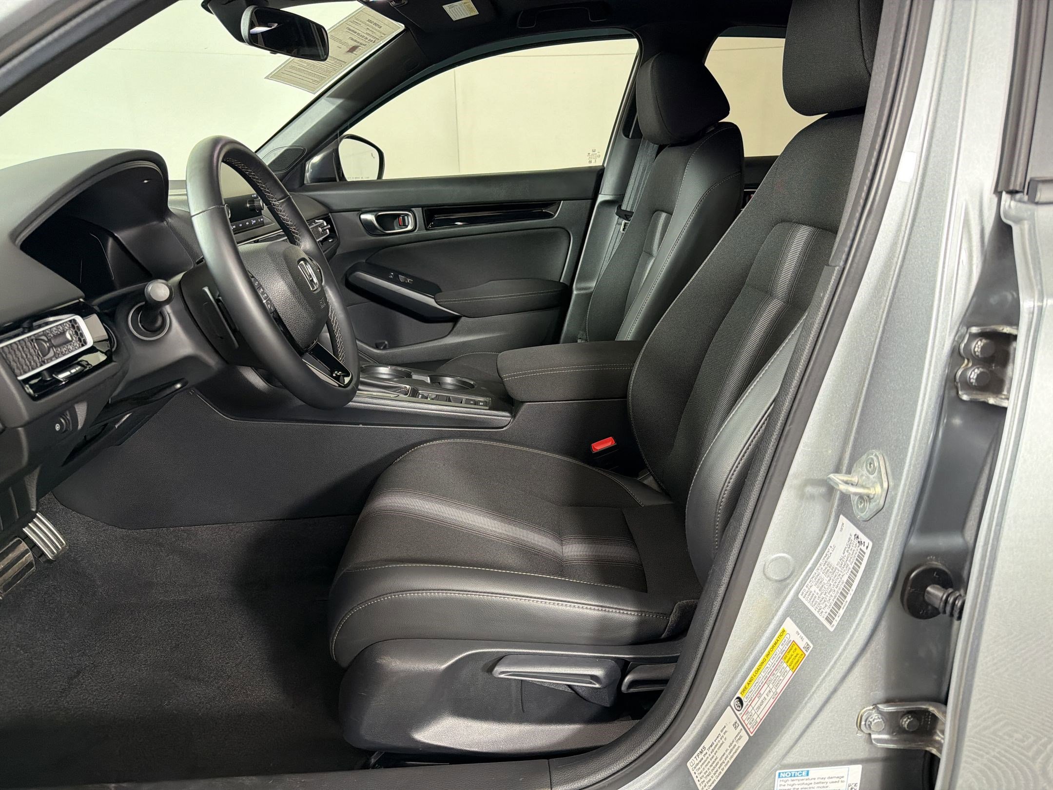 Used 2025 Honda Civic Sport image 5