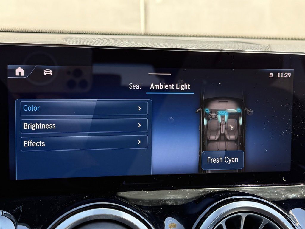 Used 2024 Mercedes-Benz GLB 250 4MATIC image 13