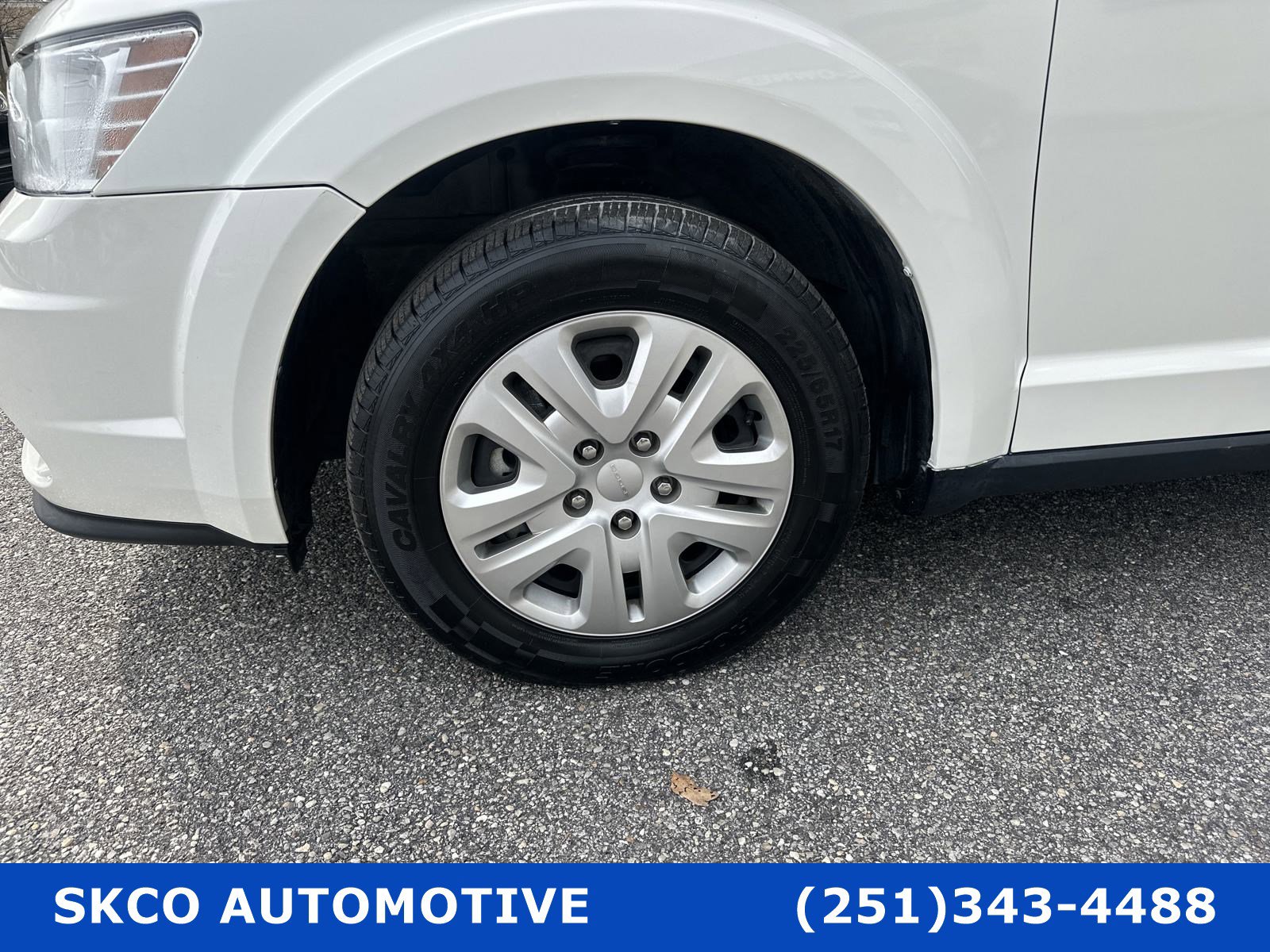 Used 2020 Dodge Journey SE image 9