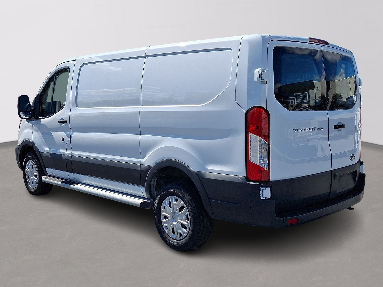 Used 2025 Ford Transit 250 Low Roof w/ Exterior Upgrade Package RWD image 6