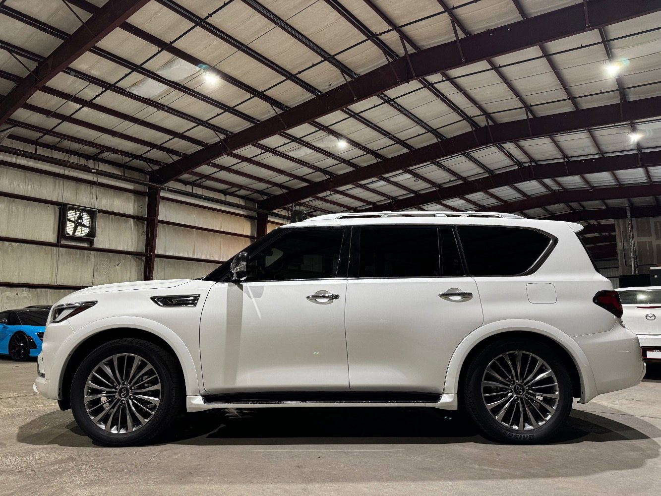 Used 2021 INFINITI QX80 Sensory w/ All-Season Package image 5