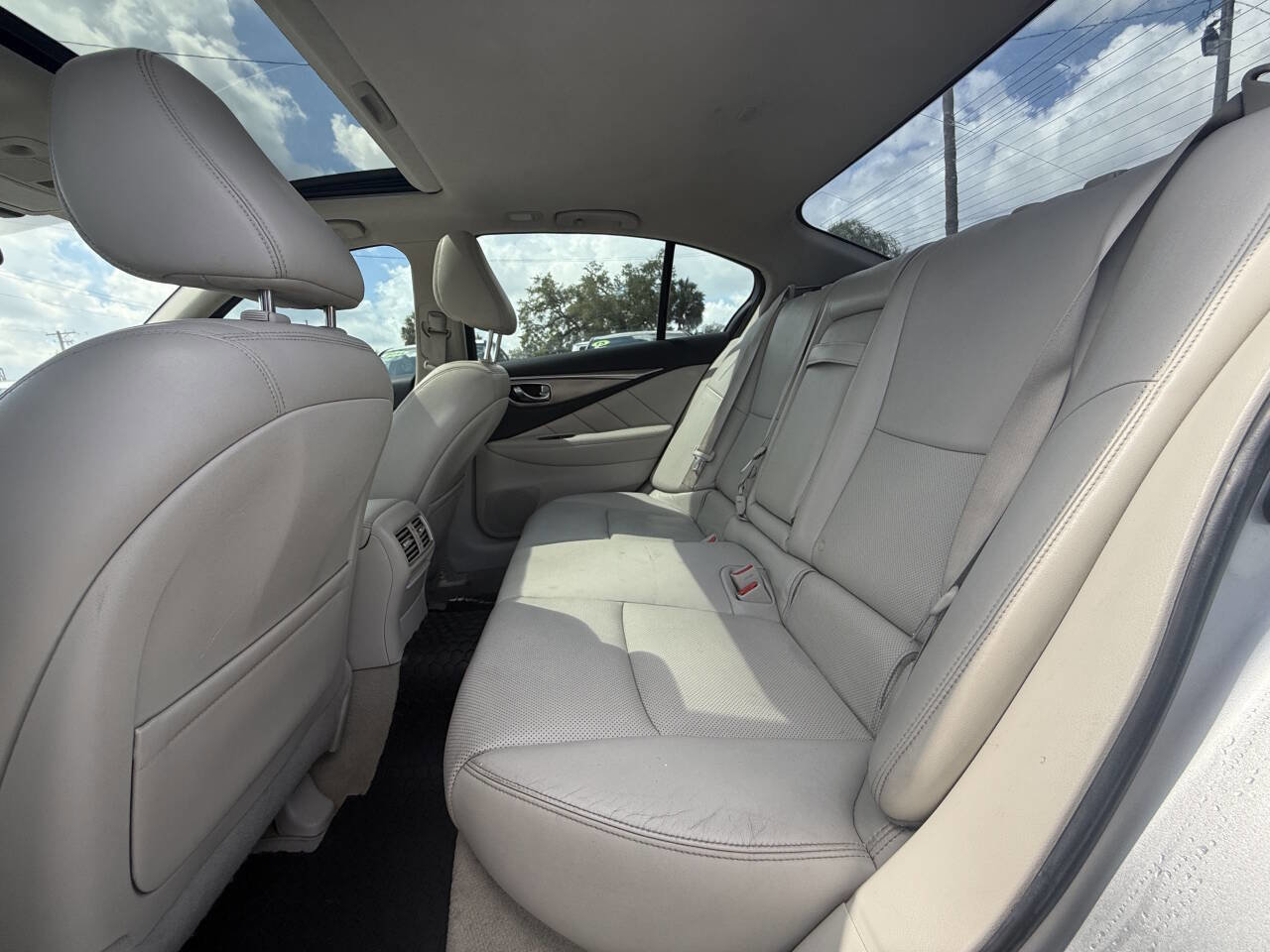 Used 2017 INFINITI Q50 Premium w/ 2.0T Premium Plus Package RWD image 14