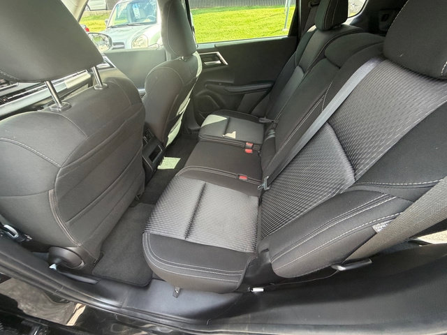 Used 2023 Mitsubishi Outlander ES AWD/4WD image 11