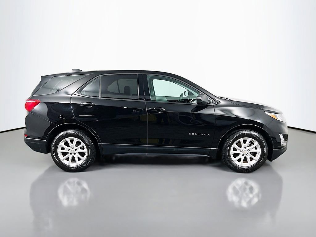 Used 2018 Chevrolet Equinox LS FWD image 4