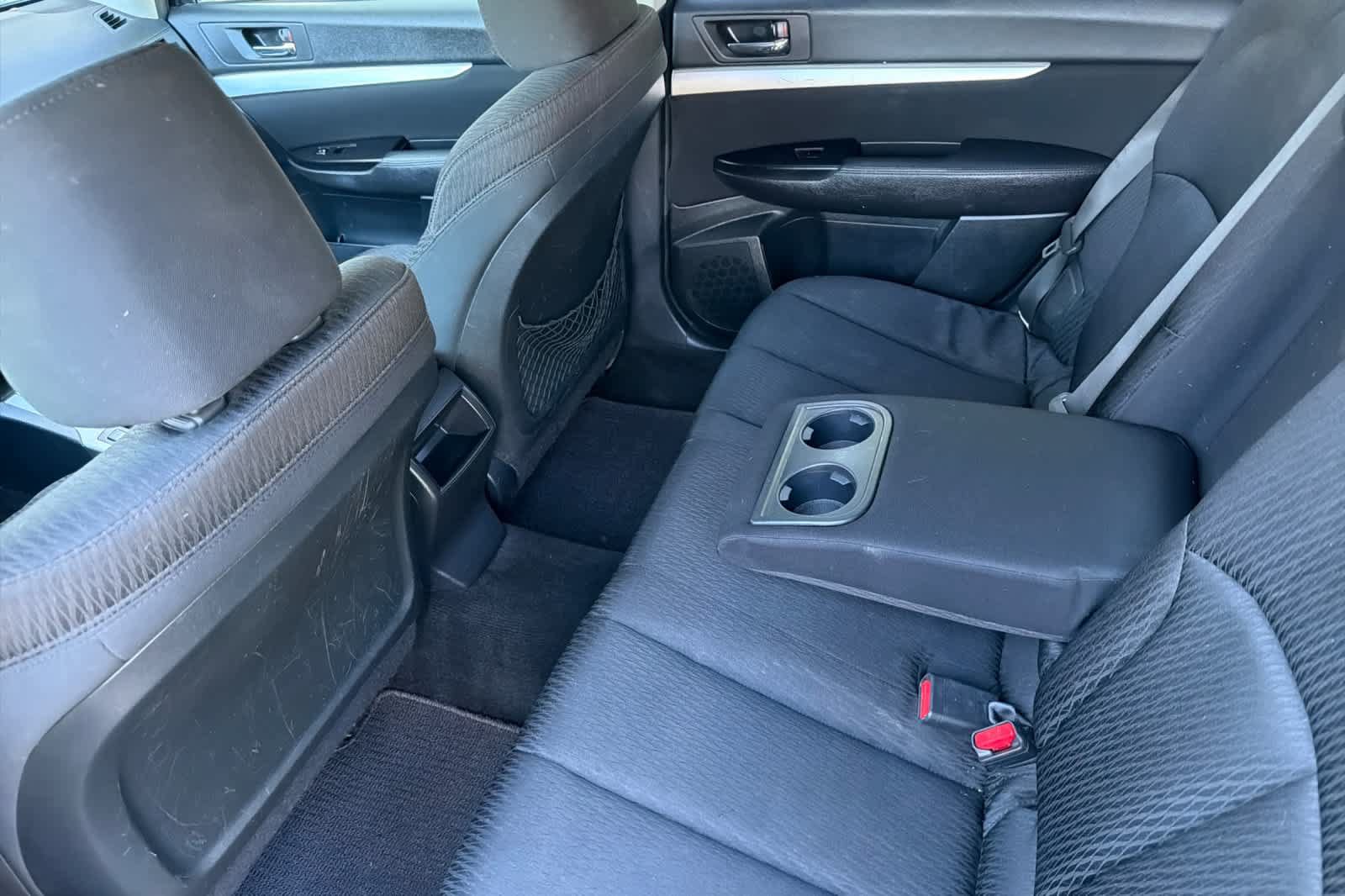 Used 2010 Subaru Outback 2.5i Premium AWD/4WD image 4