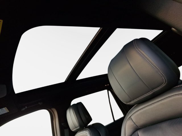 New 2027 Lincoln Navigator Reserve AWD/4WD image 12