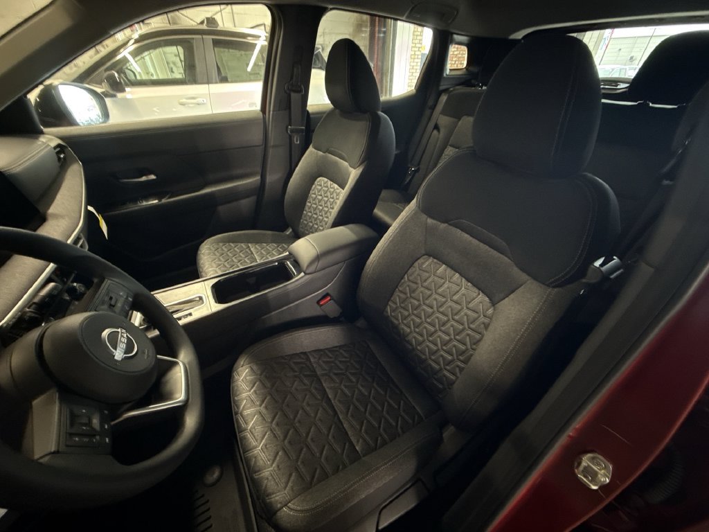 New 2027 Nissan Kicks SV AWD/4WD image 13