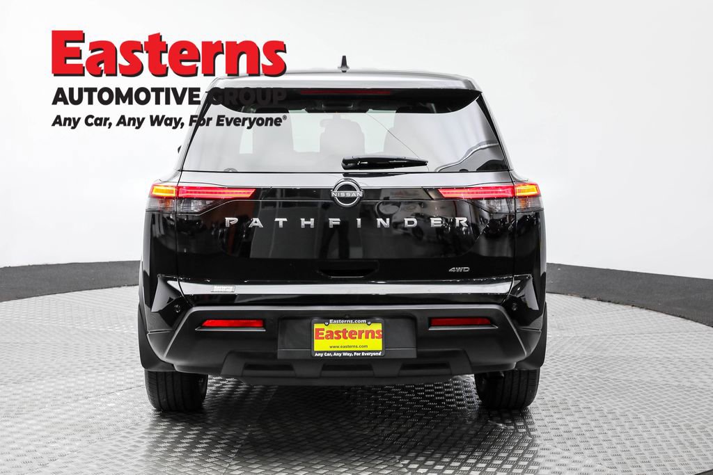 Used 2024 Nissan Pathfinder S image 6