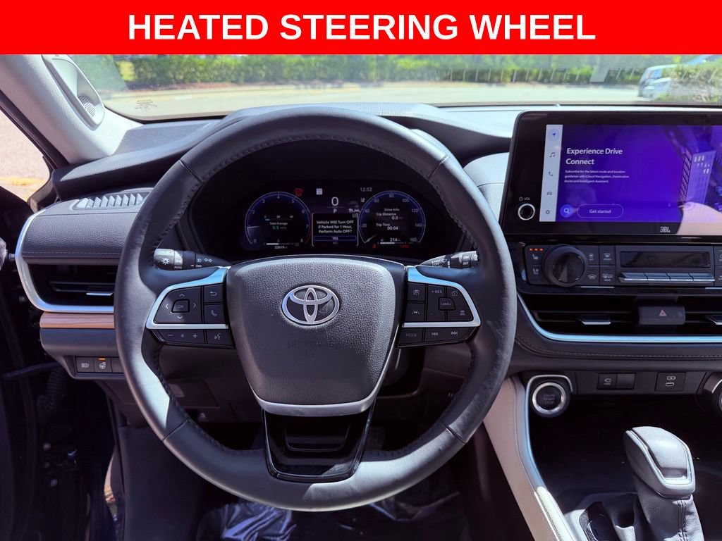 Used 2025 Toyota Grand Highlander AWD image 12