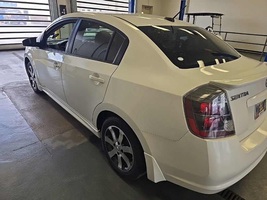 Used 2012 Nissan Sentra 2.0 SR w/ Special Edition Pkg FWD image 2
