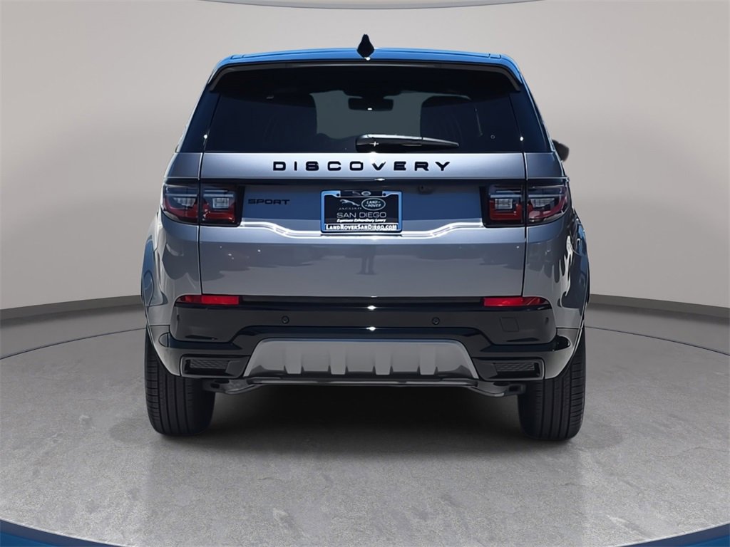 New 2025 Land Rover Discovery Sport Dynamic SE image 6