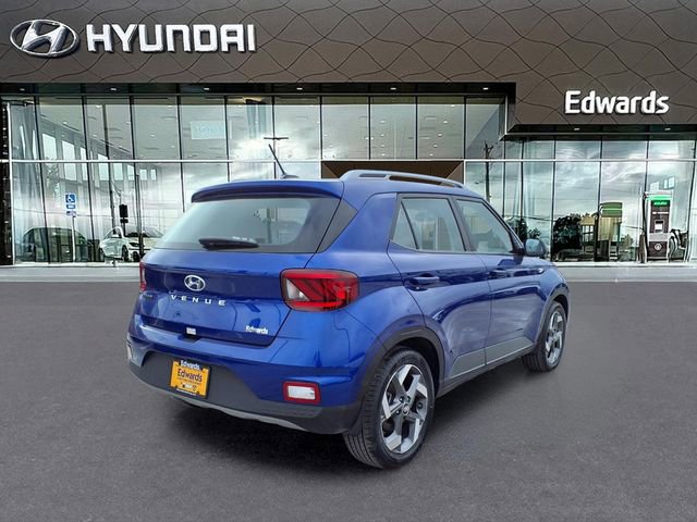 Certified 2025 Hyundai Venue SEL FWD image 8
