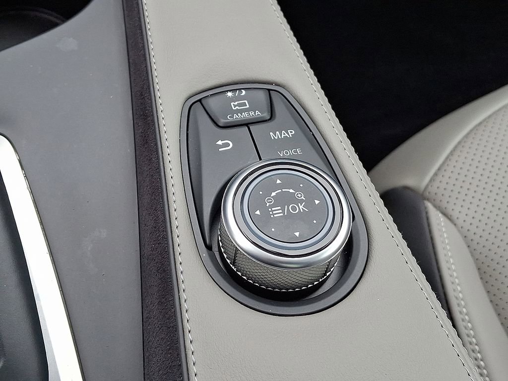 Used 2023 INFINITI QX50 Sensory w/ Accent Package AWD/4WD image 25