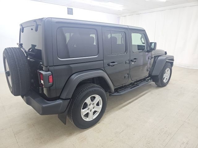 Used 2022 Jeep Wrangler Unlimited Sport image 4