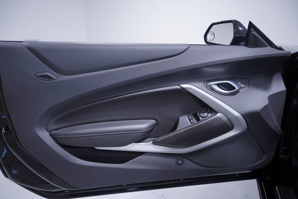 Used 2023 Chevrolet Camaro LT image 17