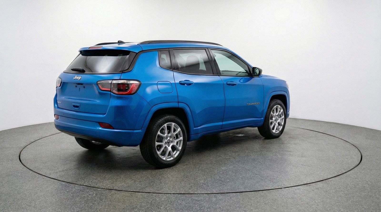 Used 2025 Jeep Compass Limited image 9