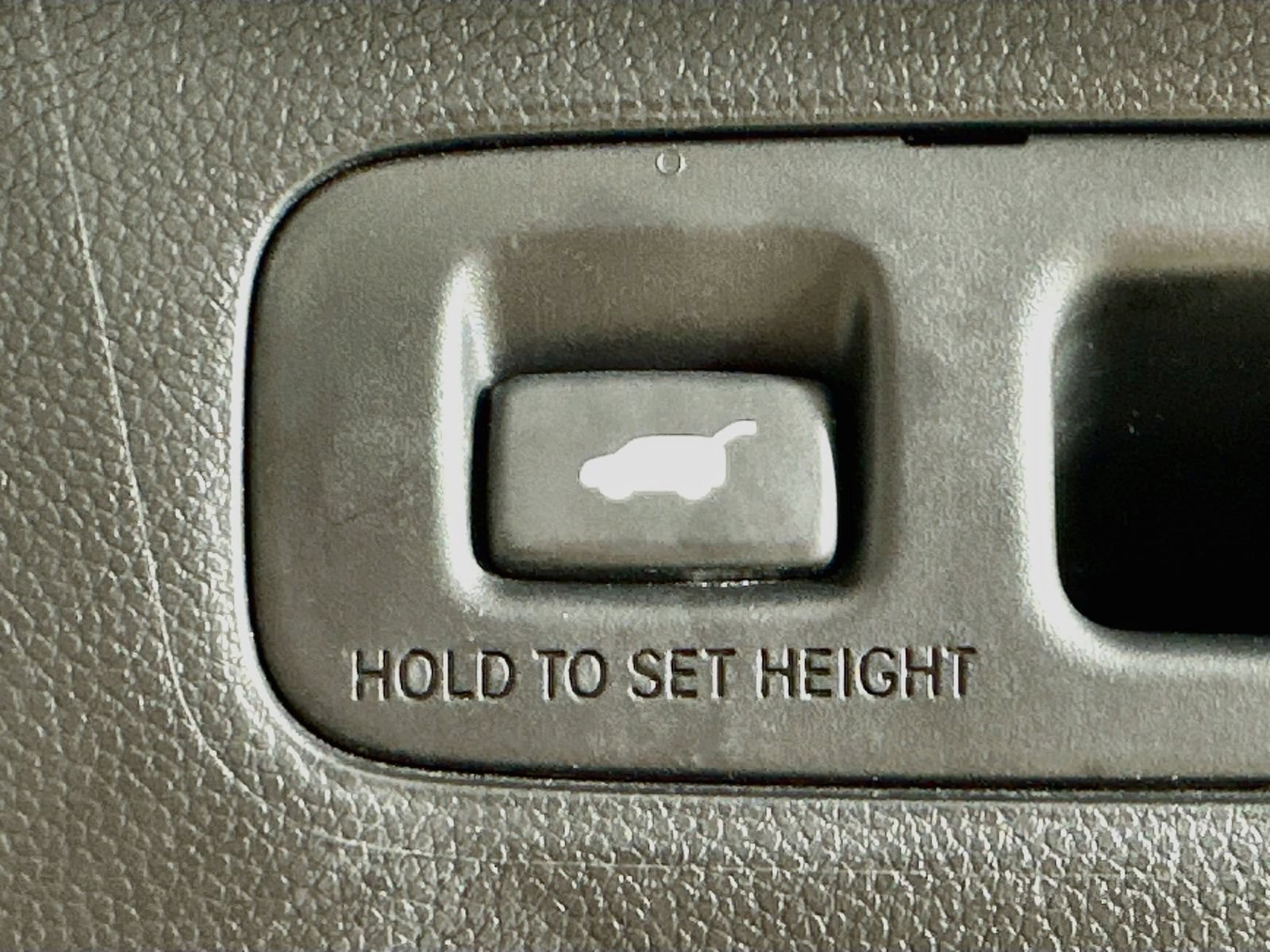 Used 2023 Honda CR-V Sport Touring image 38