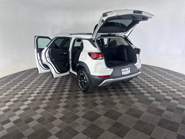 Used 2023 Chevrolet TrailBlazer LT FWD image 18
