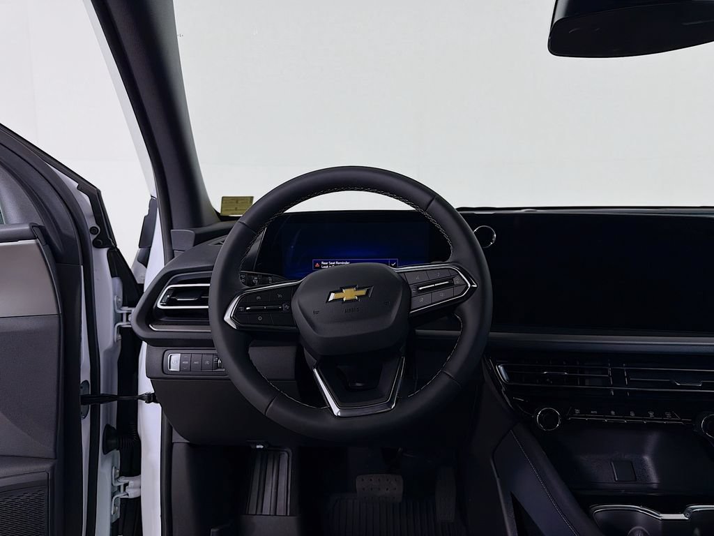 New 2026 Chevrolet Traverse LT w/ LPO, Floor Liner Package AWD/4WD image 18